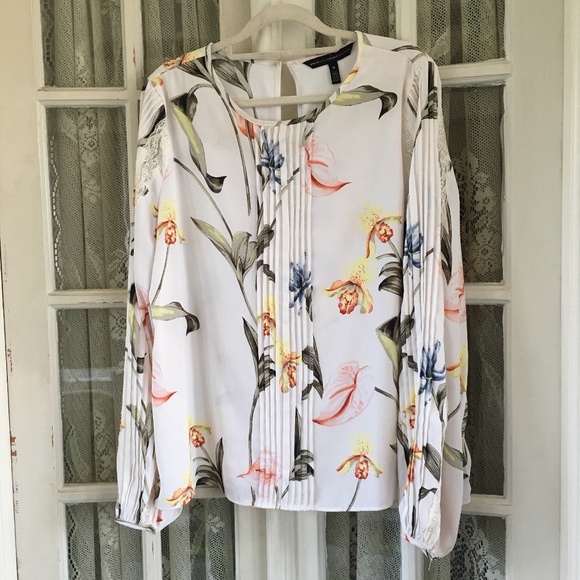 Host Pick! WHBM Floral Print Blouse - Medium - Picture 7 of 7